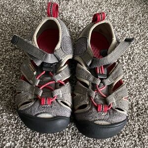 Boys Keen shoes size 11 summer gray red